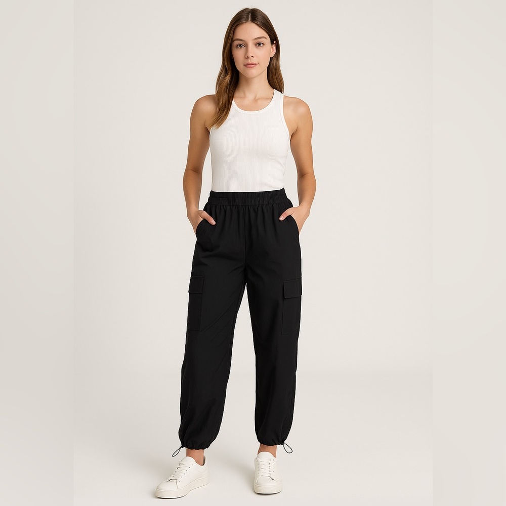 Intempo Black Cargo Pants 🖤
Size: XS